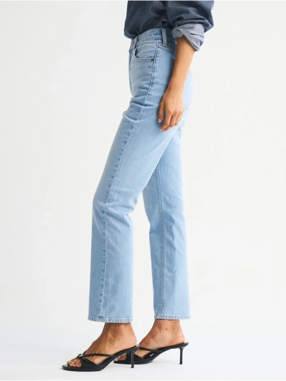 Abercrombie The Ankle Straight Ultra High Rise Stretch Light Wash Jeans 6 SHORT - Picture 3 of 15